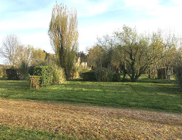 terrain-camping-sarzeau-emplacements-tente-caravane-camping-car